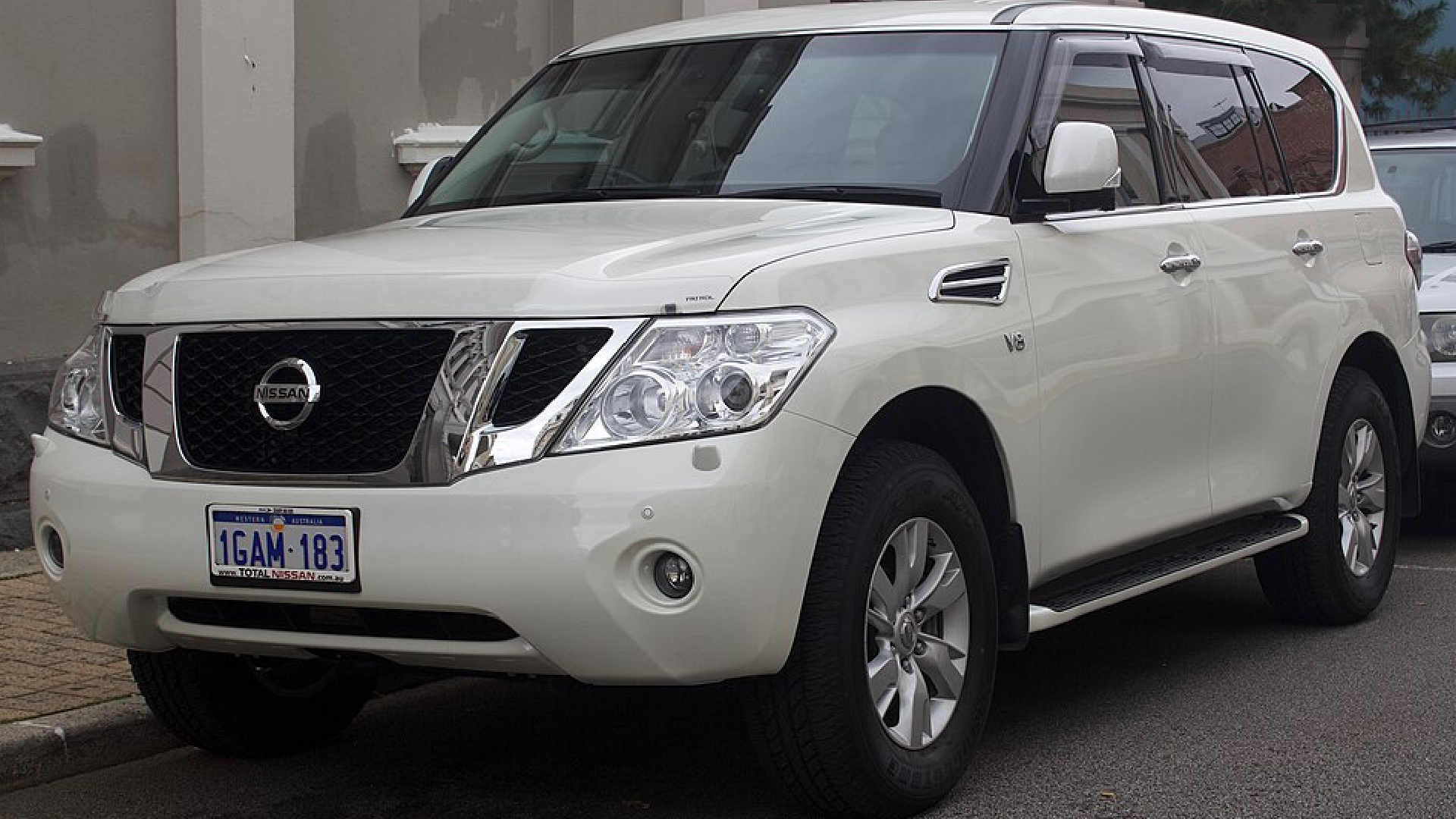 Nissan Patrol Review Oman 2025: Power, Luxury, and Comfort for Omani Drivers